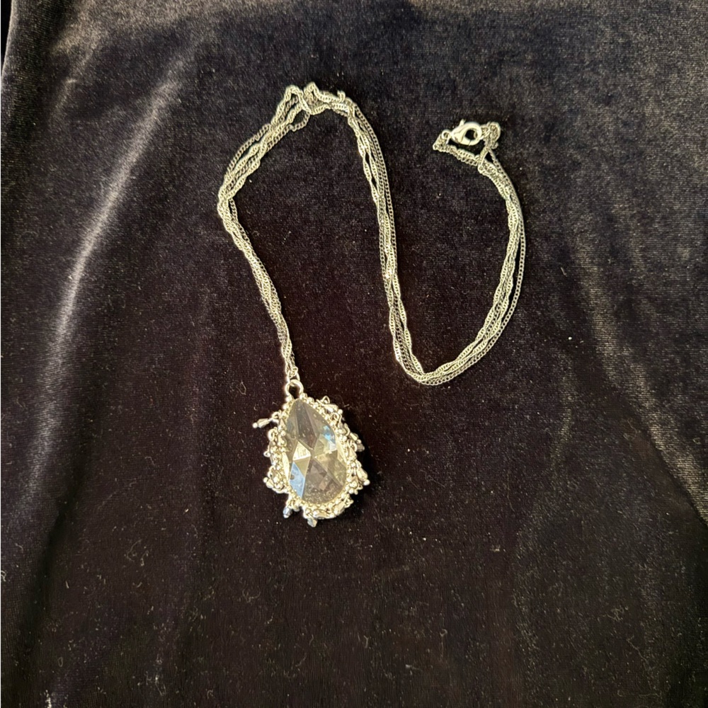 Intricate Silver Floral Pendant Necklace